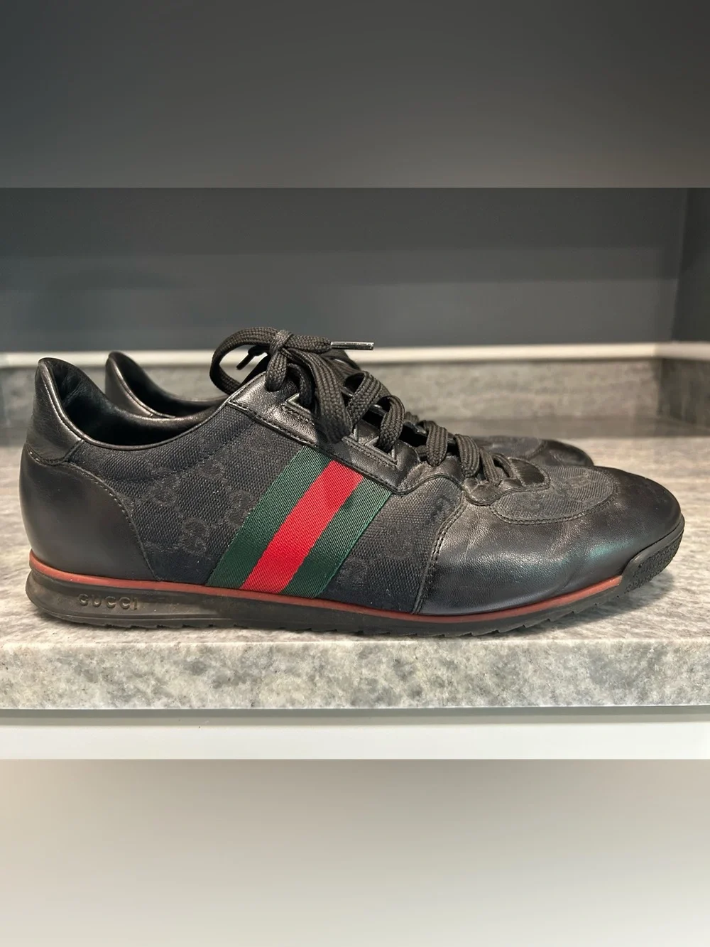 Gucci Black Leather & GG Canvas Sneaker with Red and Green Stripe Size 10 US